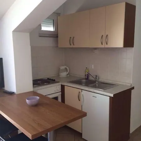 3 Minutes From The Beach Apartment Baska Voda