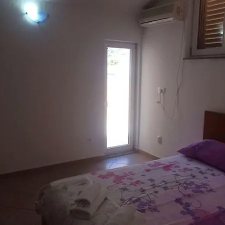 3 Minutes From The Beach * Baska Voda