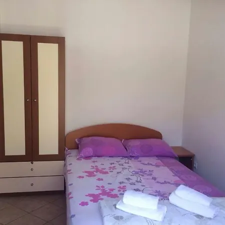 3 Minutes From The Beach